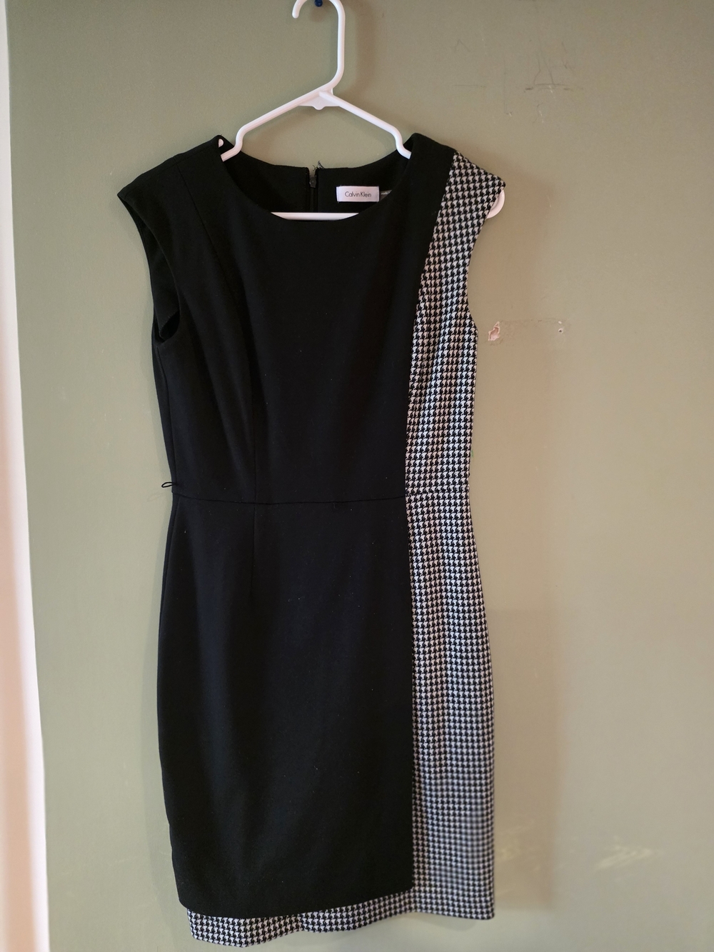 Calvin Klein Black Dress with Black-and-White Houndstooth Panel Sz 4